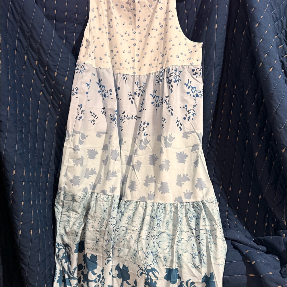 Floral Sleeveless Maxi Dress